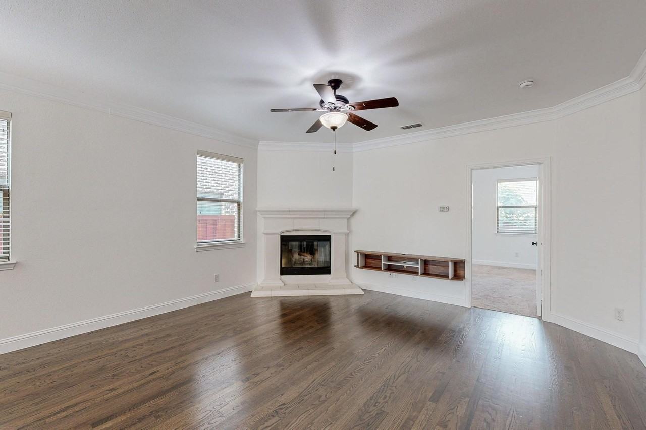 712 Davinci Ct - Photo 5 of 33