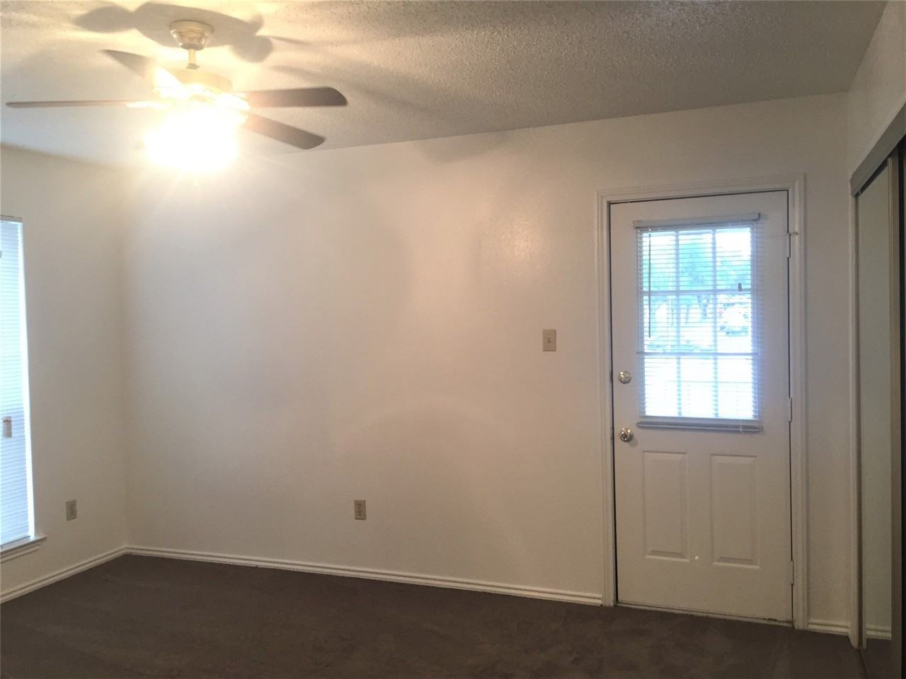 2112 Edwin St - Photo 3 of 8