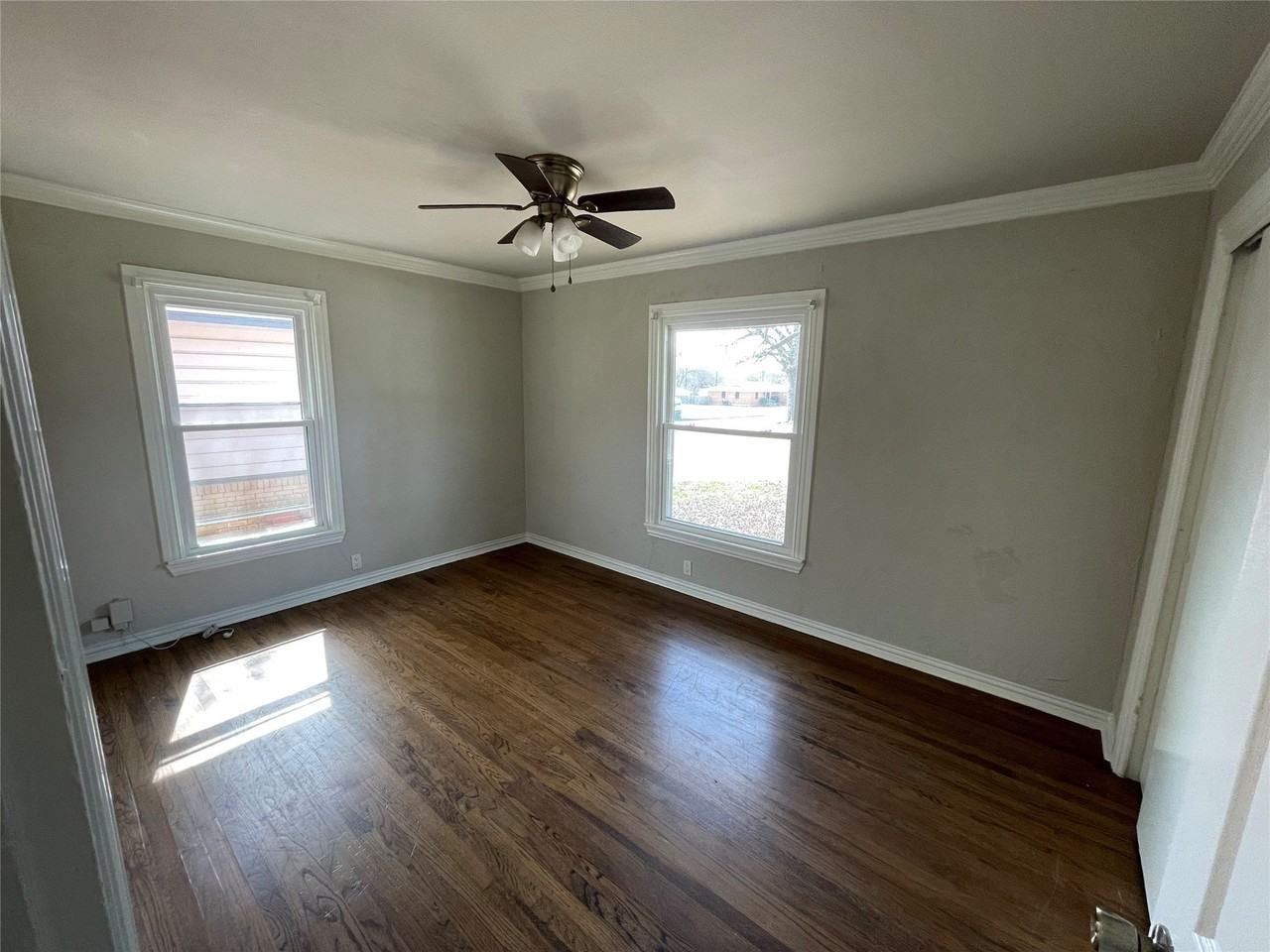 1309 N Binkley St - Photo 5 of 12