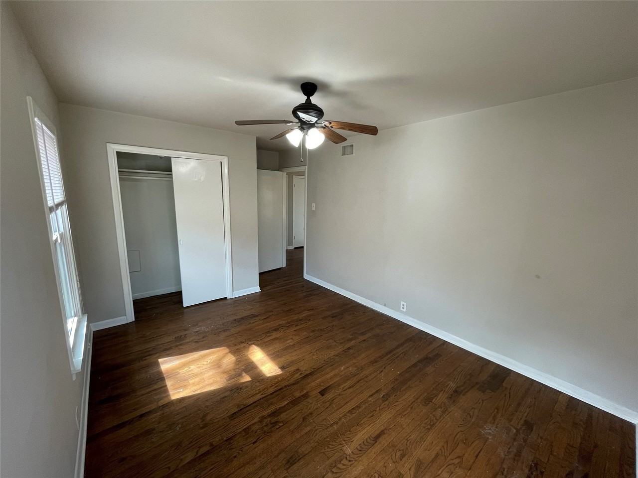 1309 N Binkley St - Photo 7 of 12