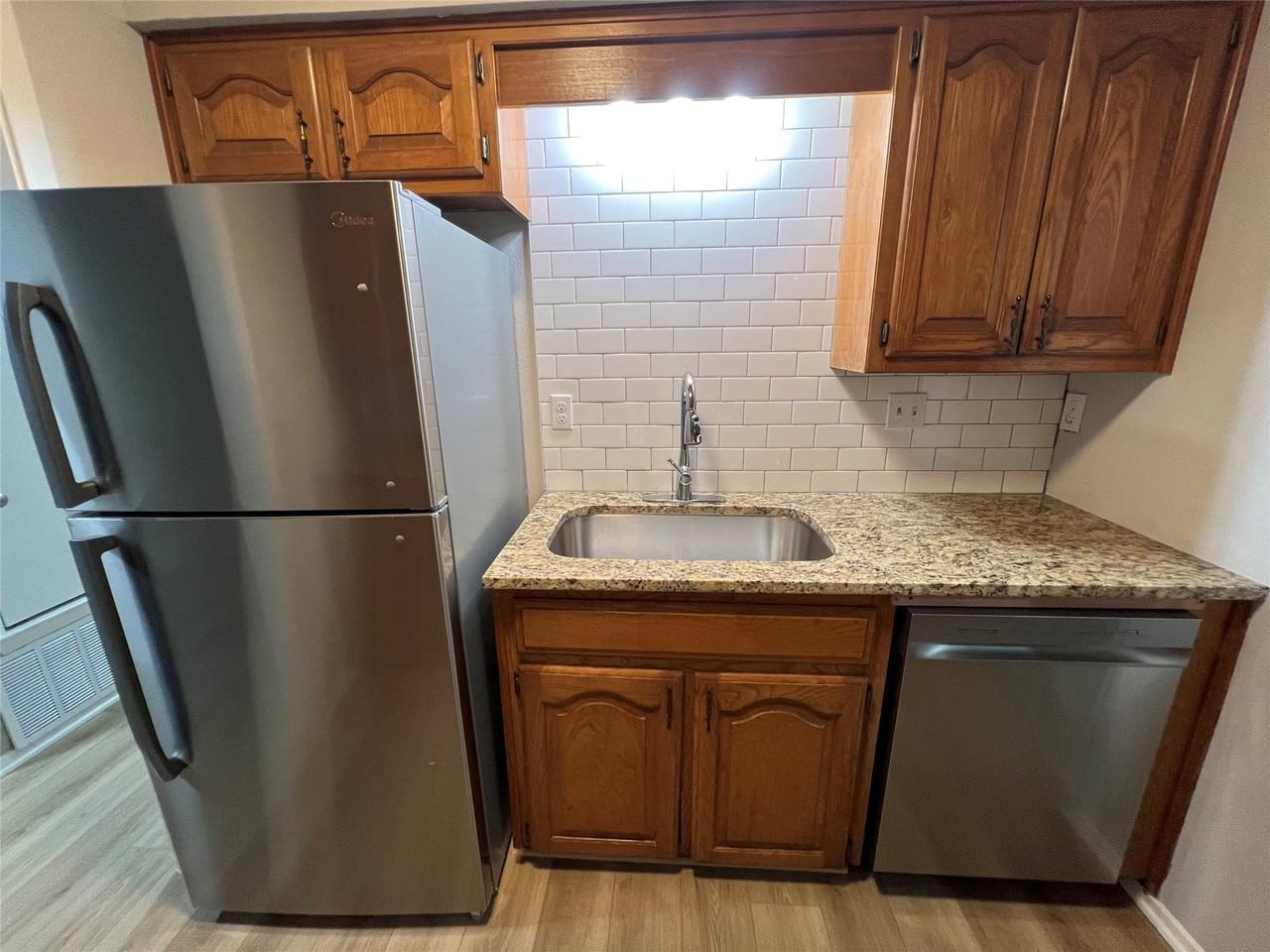 3021 Northridge Dr - Photo 4 of 13