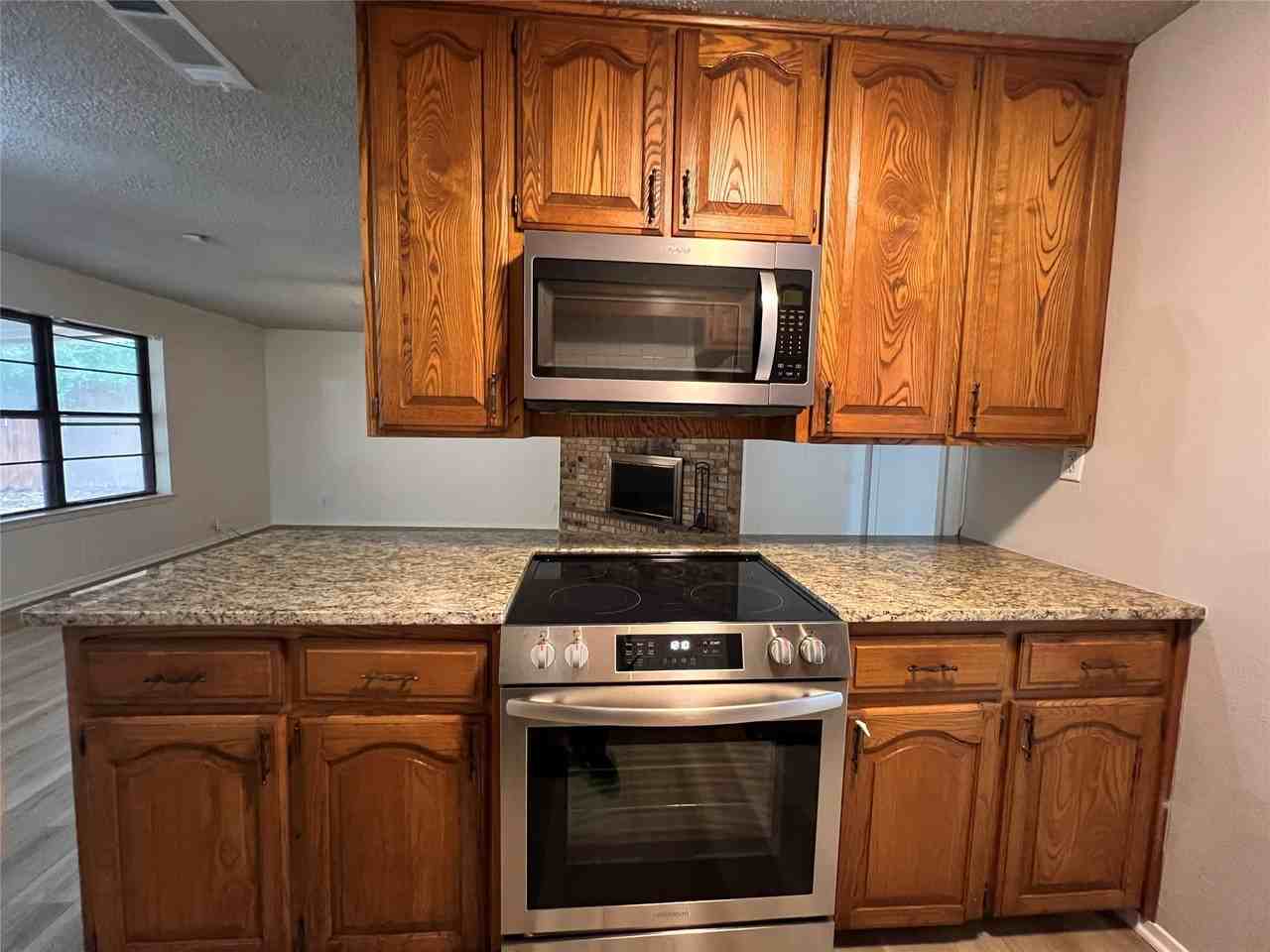 3021 Northridge Dr - Photo 5 of 13