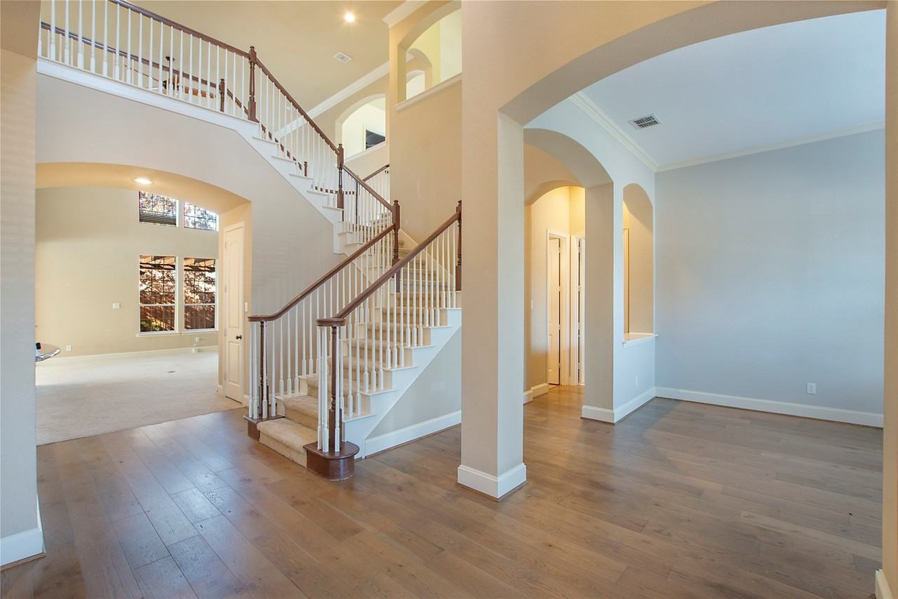 1838 Crowbridge Dr - Photo 3 of 34