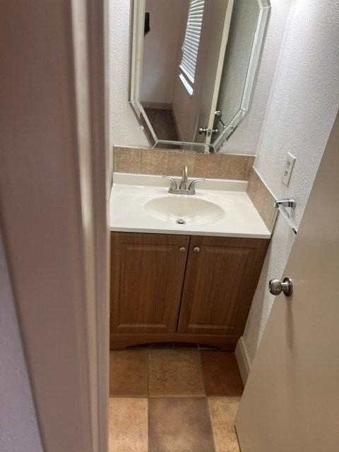 5217 Gates Dr - Photo 7 of 11