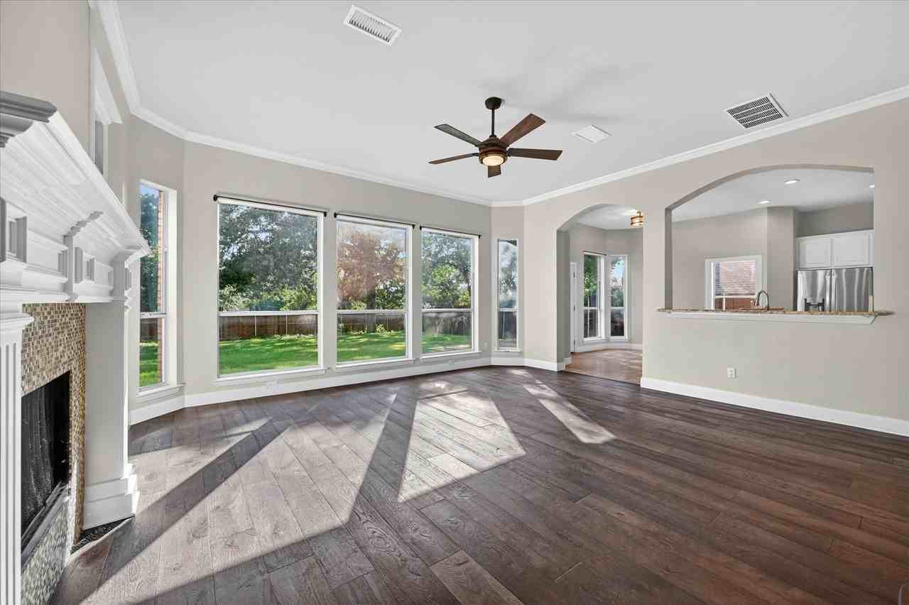 3102 Southwood Dr - Photo 6 of 28