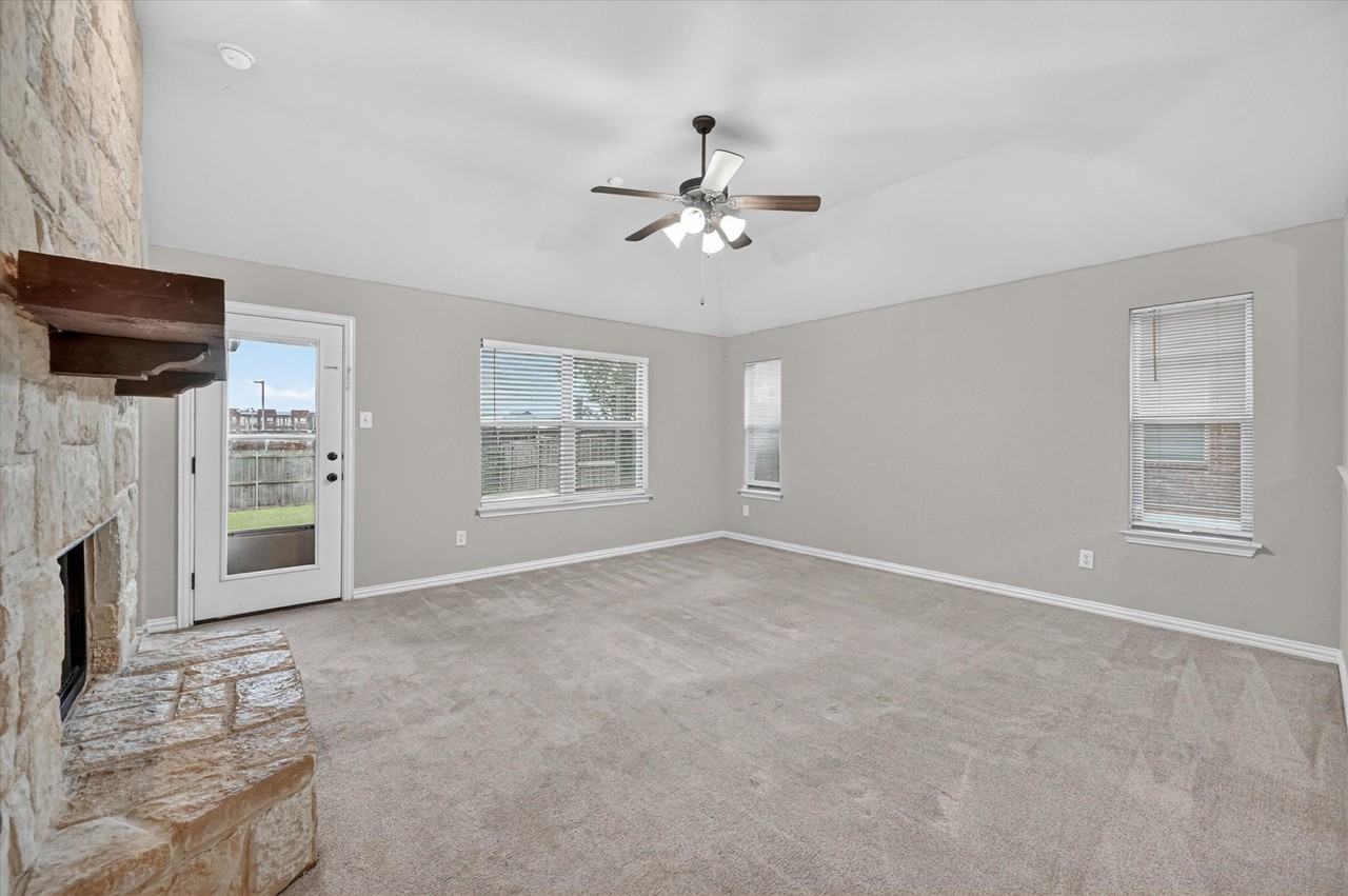 8204 Tierra Del Sol Rd - Photo 2 of 18