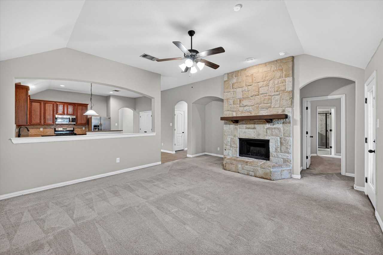 8204 Tierra Del Sol Rd - Photo 3 of 18