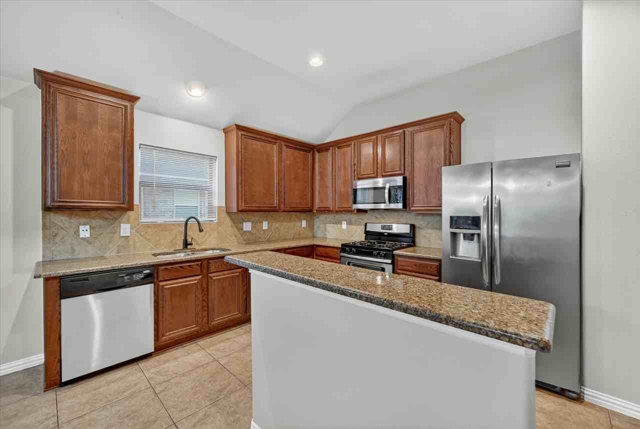 8204 Tierra Del Sol Rd - Photo 5 of 18