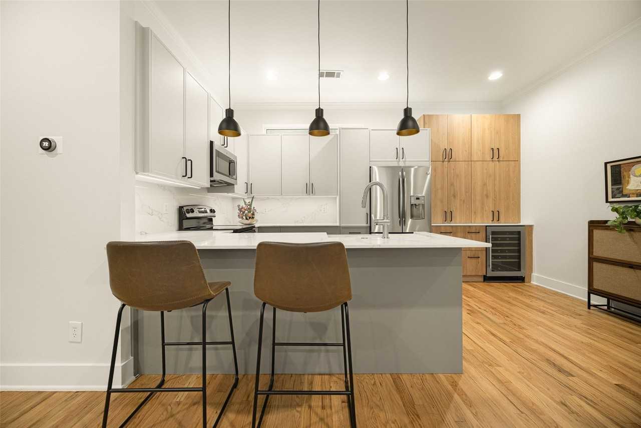 5711 Ross Ave #6 - Photo 3 of 23