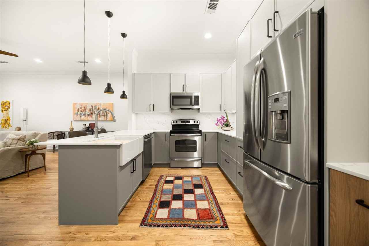 5711 Ross Ave #6 - Photo 4 of 23