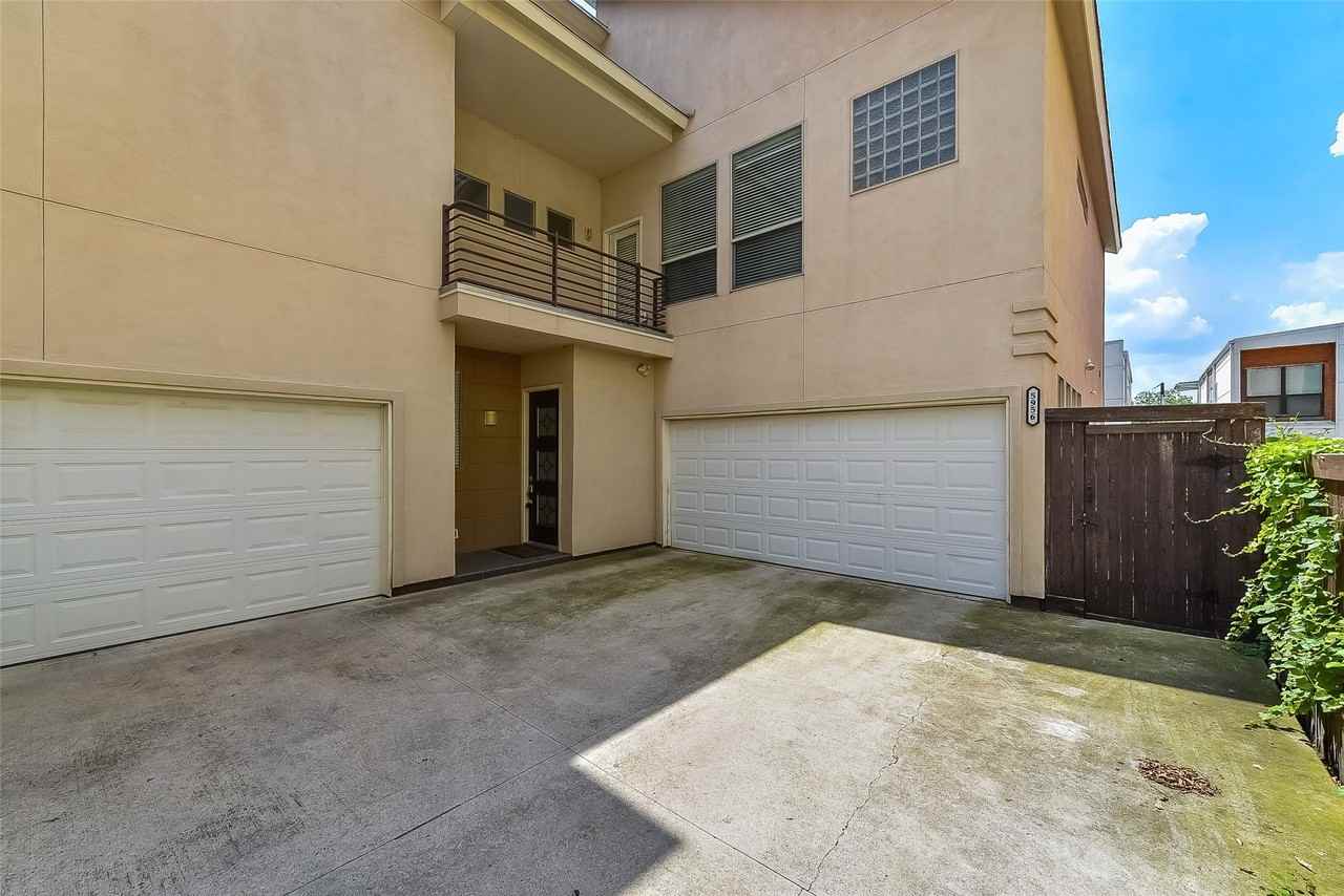 5956 Lewis St - Photo 4 of 32