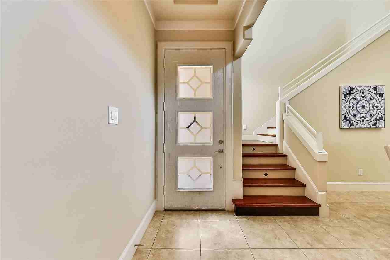 5956 Lewis St - Photo 5 of 32