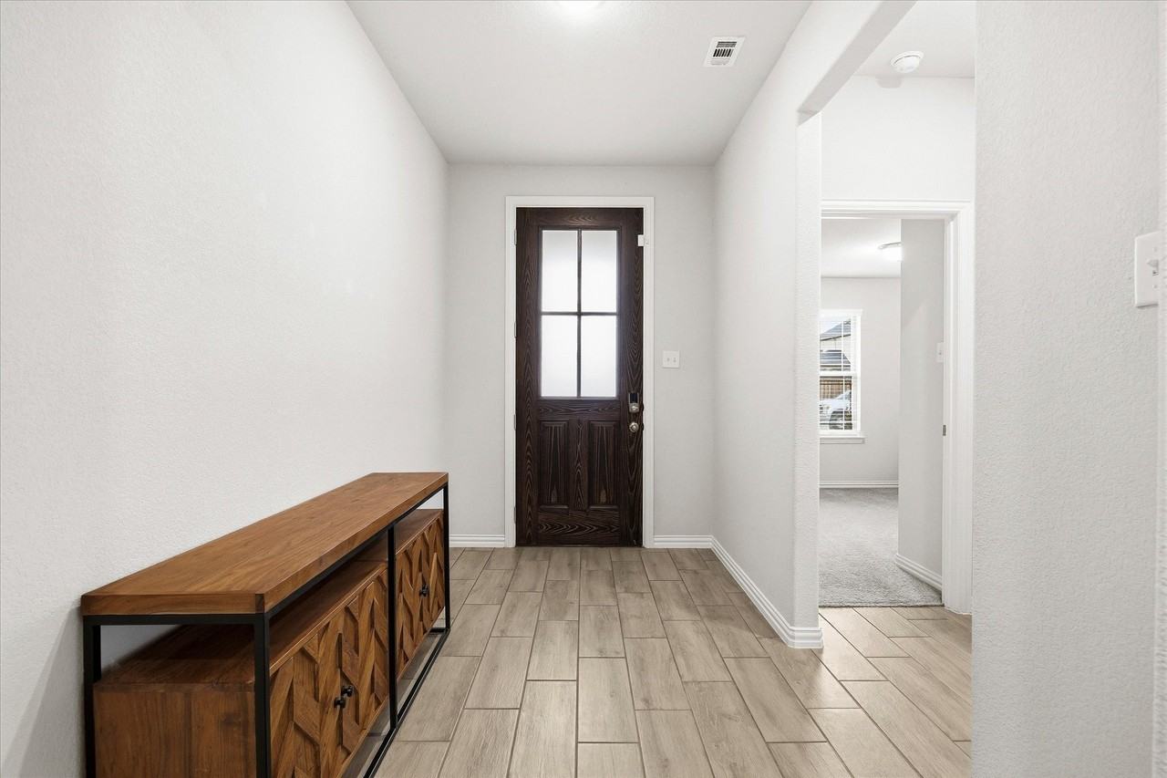 4005 Bailey Way - Photo 5 of 28