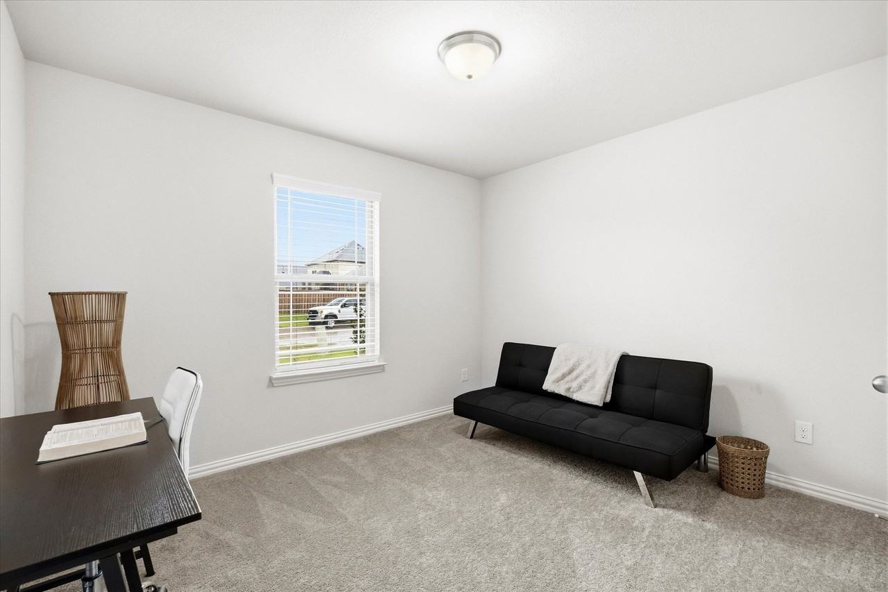 4005 Bailey Way - Photo 6 of 28