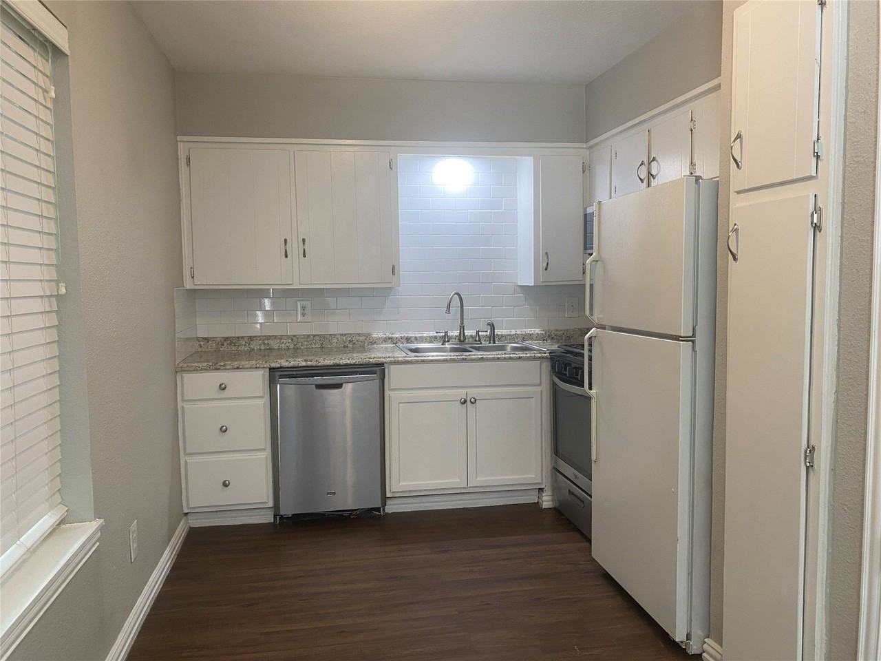 2532 Charlotte St #A2 - Photo 5 of 14