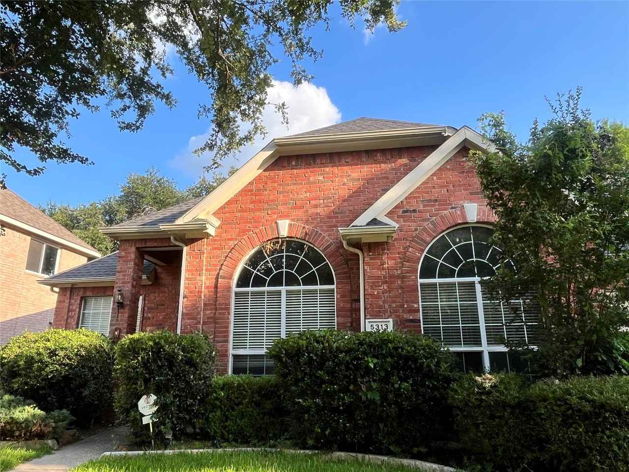 5313 Stone Brooke Xing - Photo 2 of 27