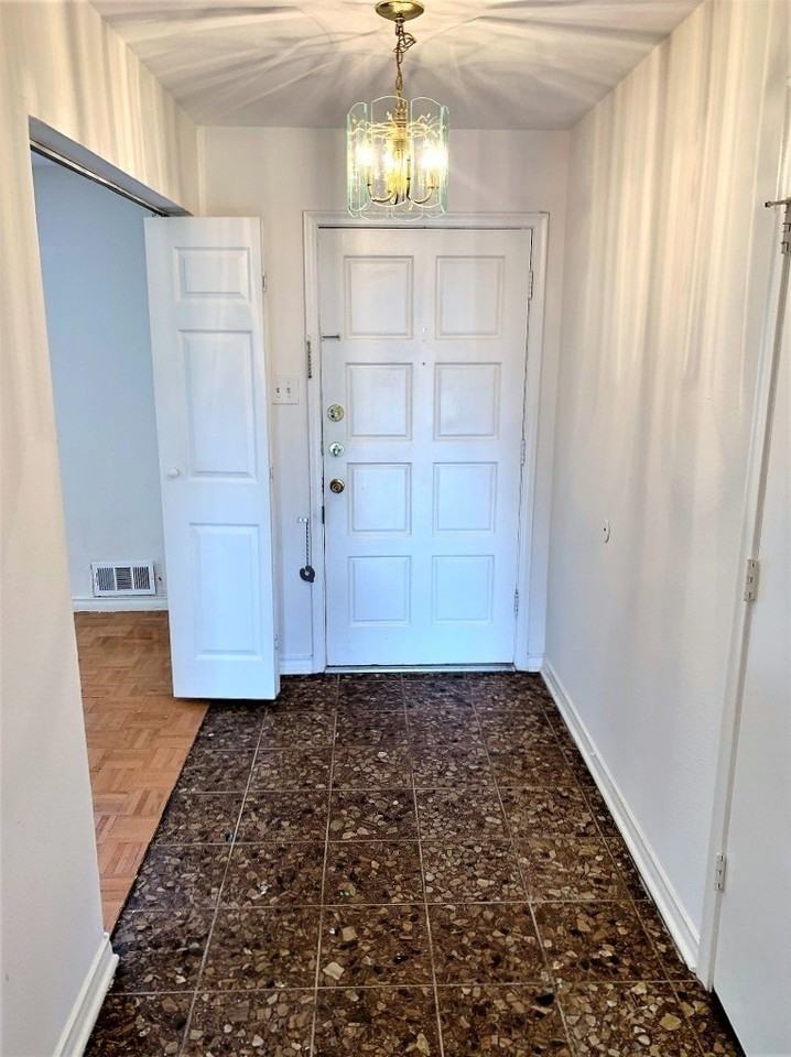 3910 Bucknell Dr - Photo 2 of 24