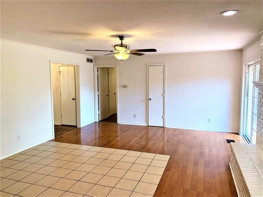 3910 Bucknell Dr - Photo 5 of 24