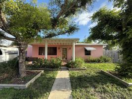 featured image of 817 Elm Rd