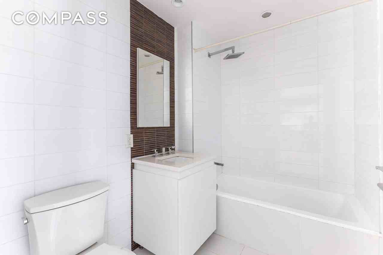 267 6th St #5F - Photo 4 of 10