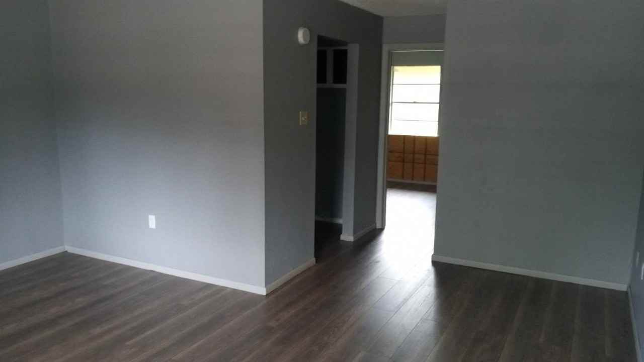 4747 Annette St - Photo 4 of 7