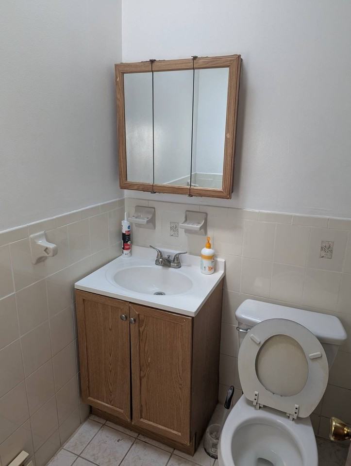 493 Montauk Ave - Photo 2 of 2