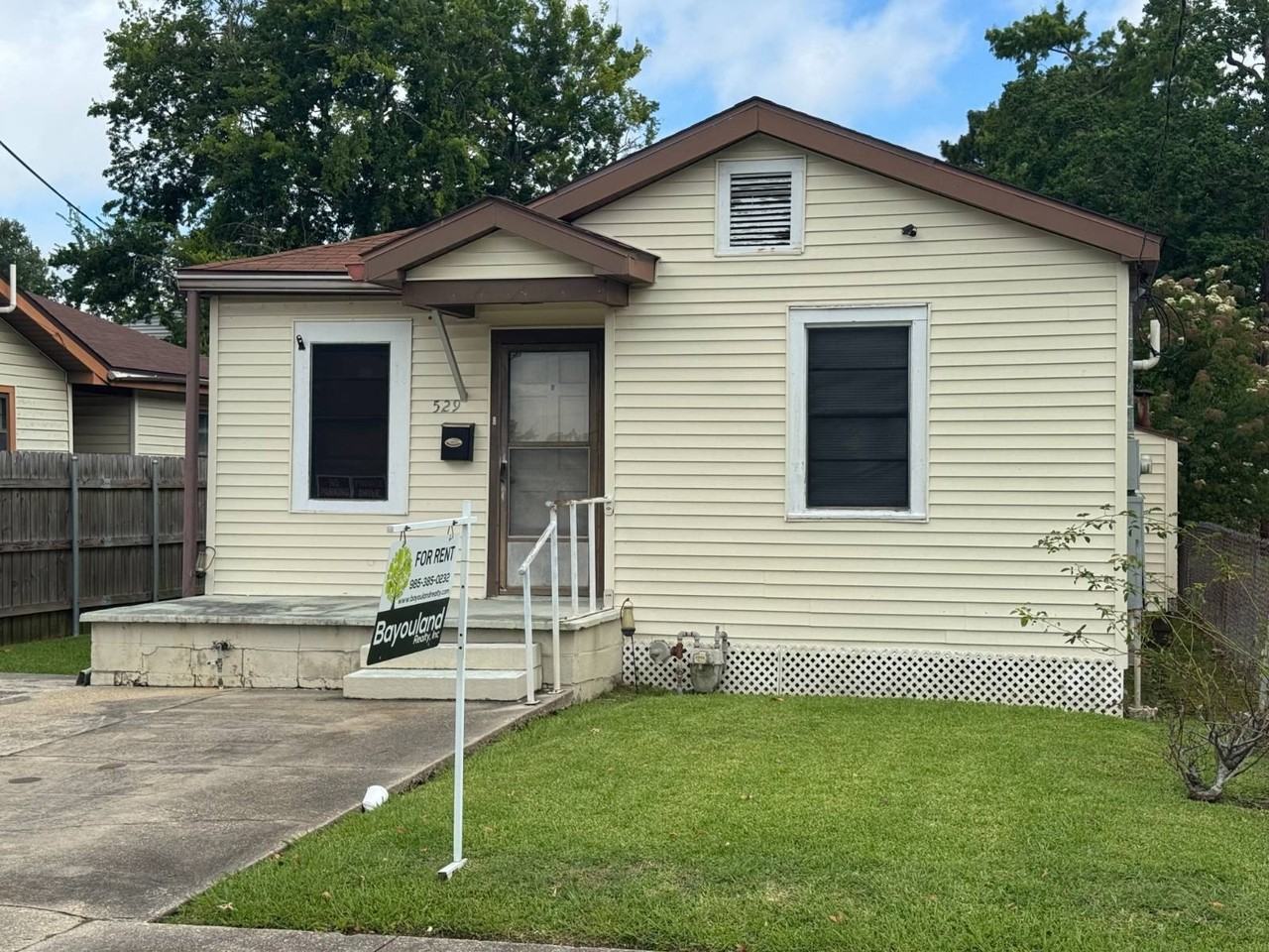 529 Terrebonne St - Photo 2 of 19