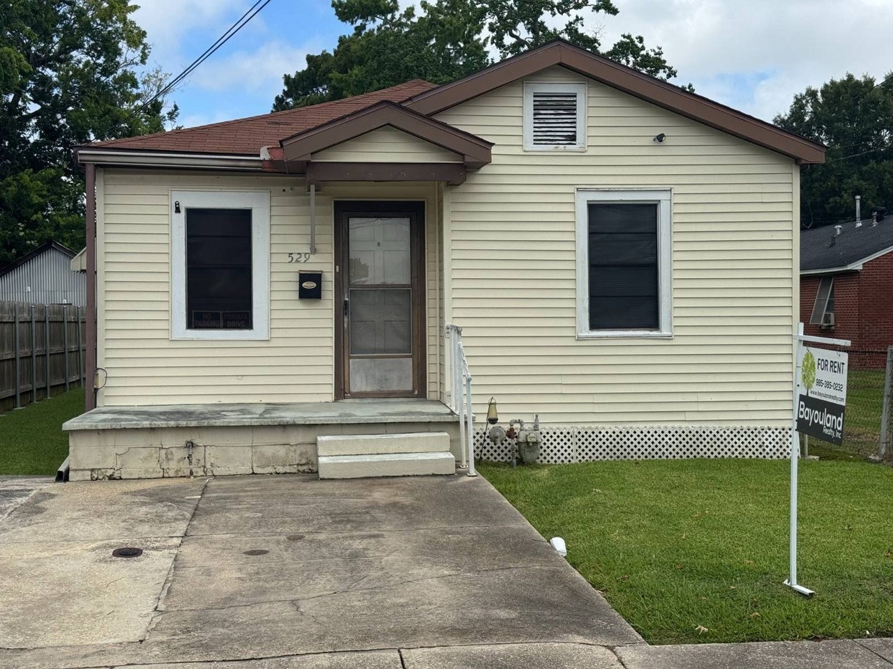 529 Terrebonne St - Photo 3 of 19