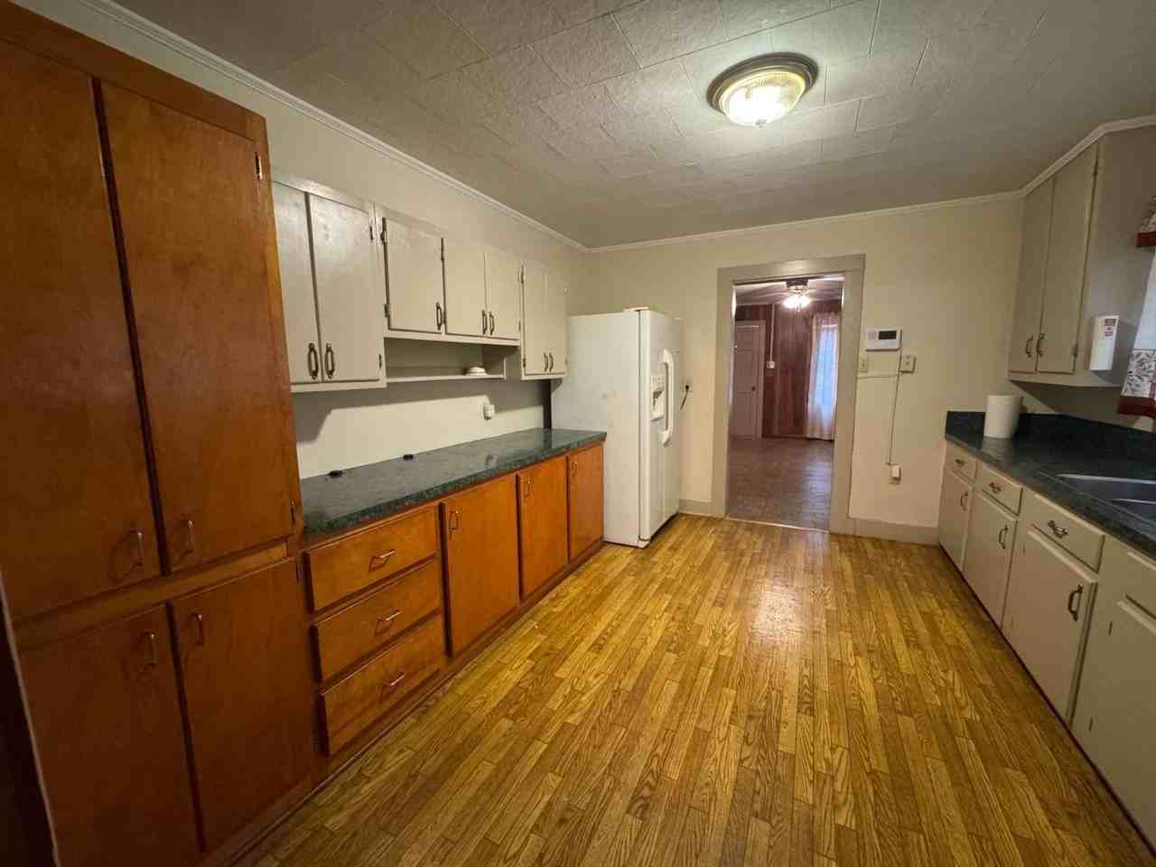 529 Terrebonne St - Photo 7 of 19