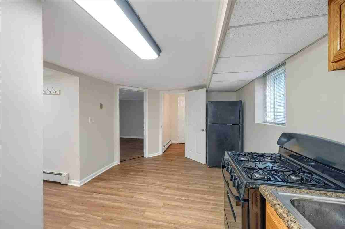 205 Hudson St #1 - Photo 6 of 30