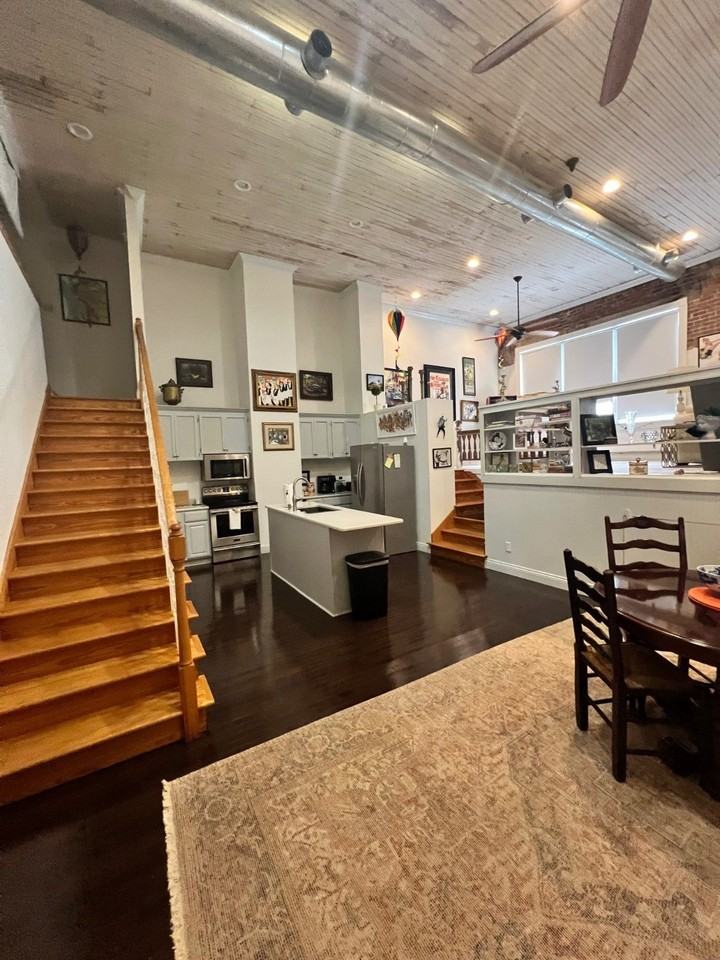 312 Main St #A - Photo 5 of 14