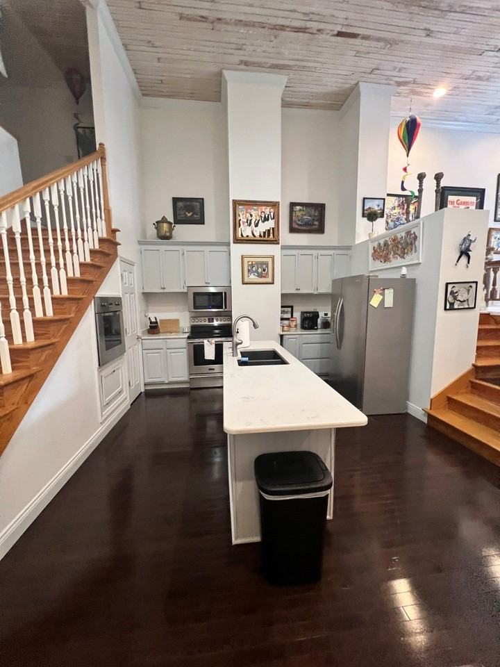 312 Main St #A - Photo 6 of 14