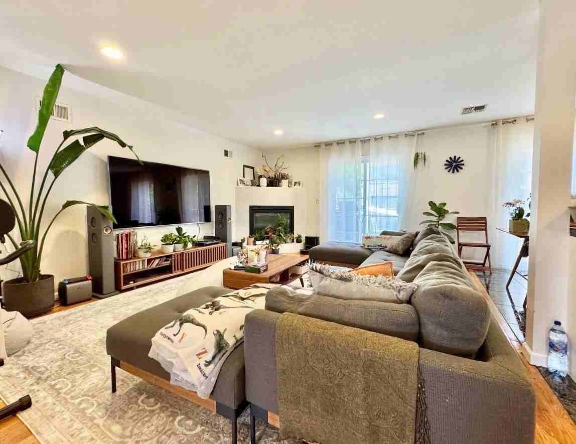 15 Daniella Ct - Photo 2 of 17