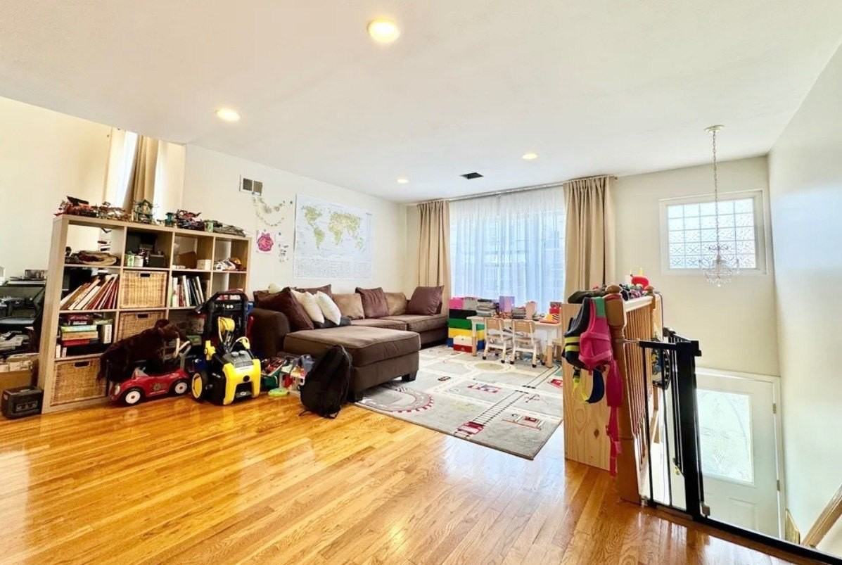 15 Daniella Ct - Photo 7 of 17