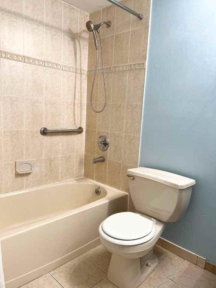 35 Chesterfield Ln #1 - Photo 7 of 10