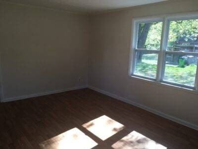 1757 Huron Rd Se - Photo 2 of 6