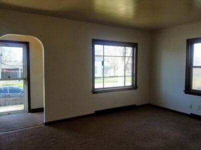 929 Devine St - Photo 2 of 6