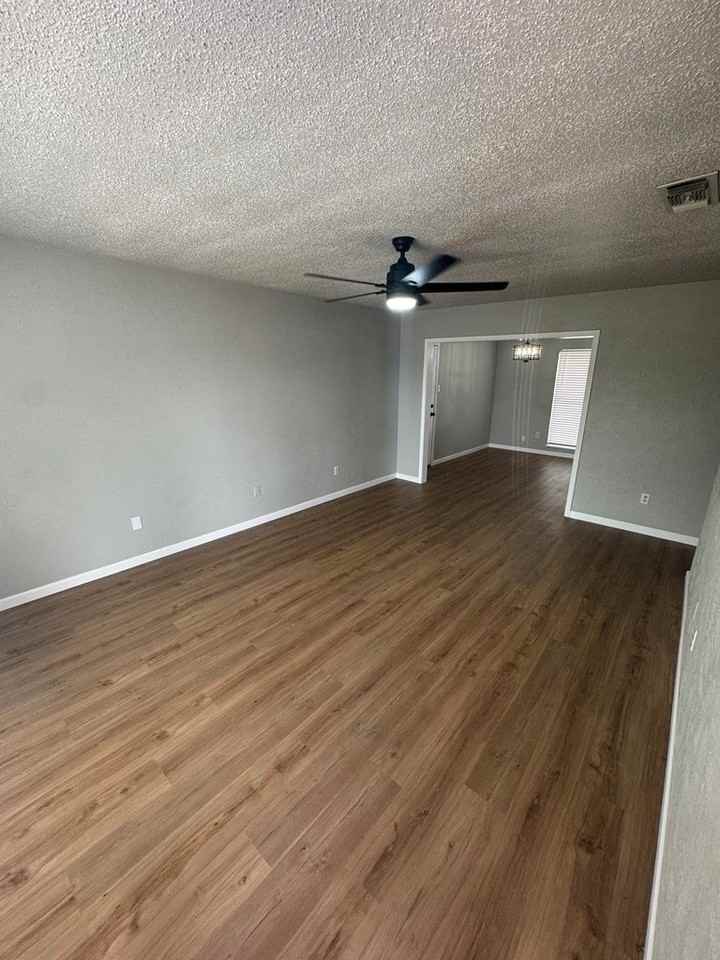 1613 E 52nd St - Photo 2 of 13