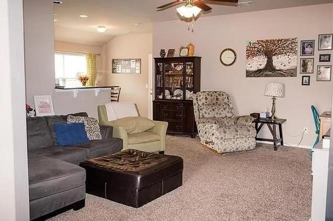2921 Thompson Farm Ln - Photo 3 of 10