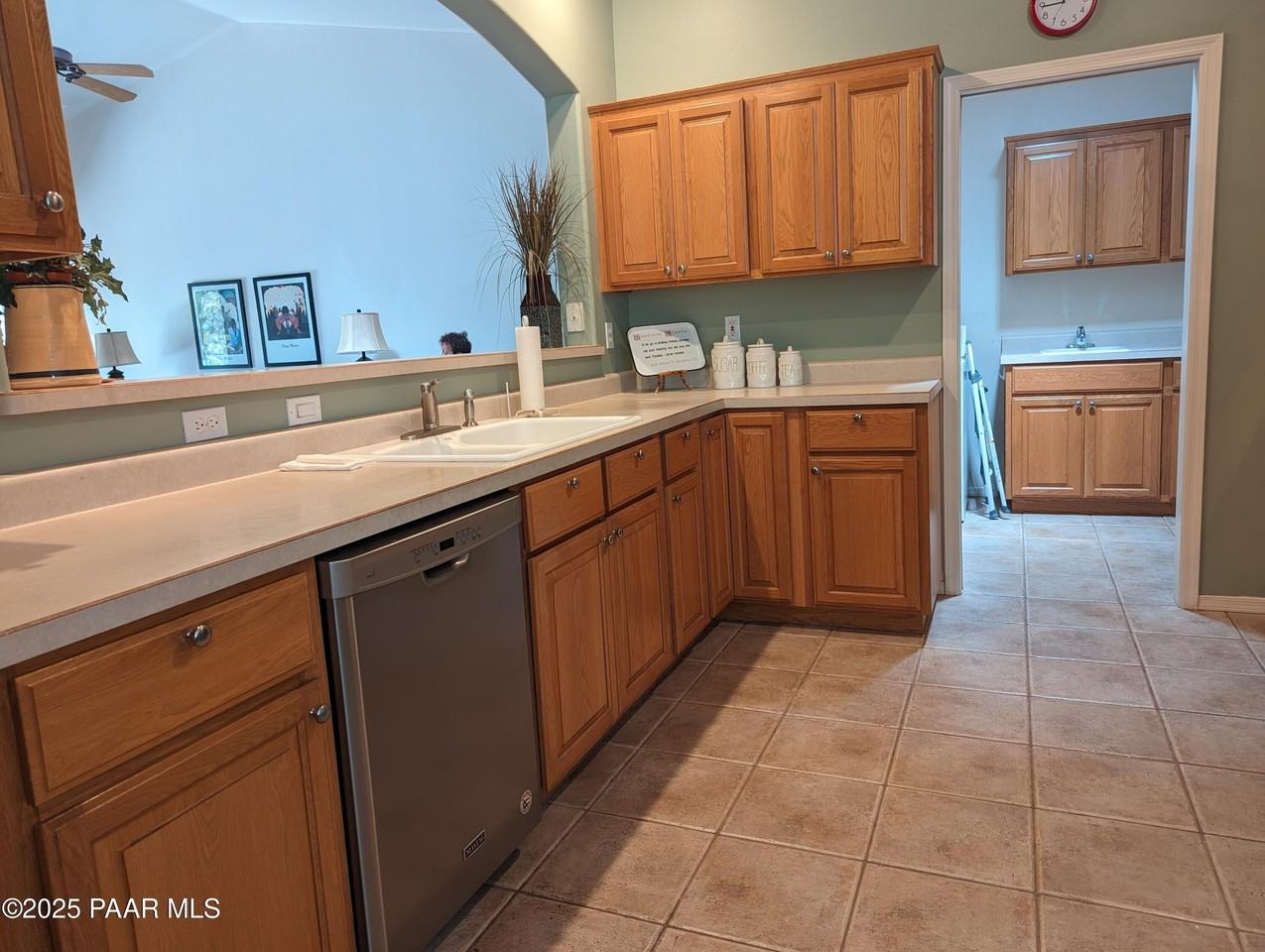 2365 Sequoia Dr - Photo 6 of 17