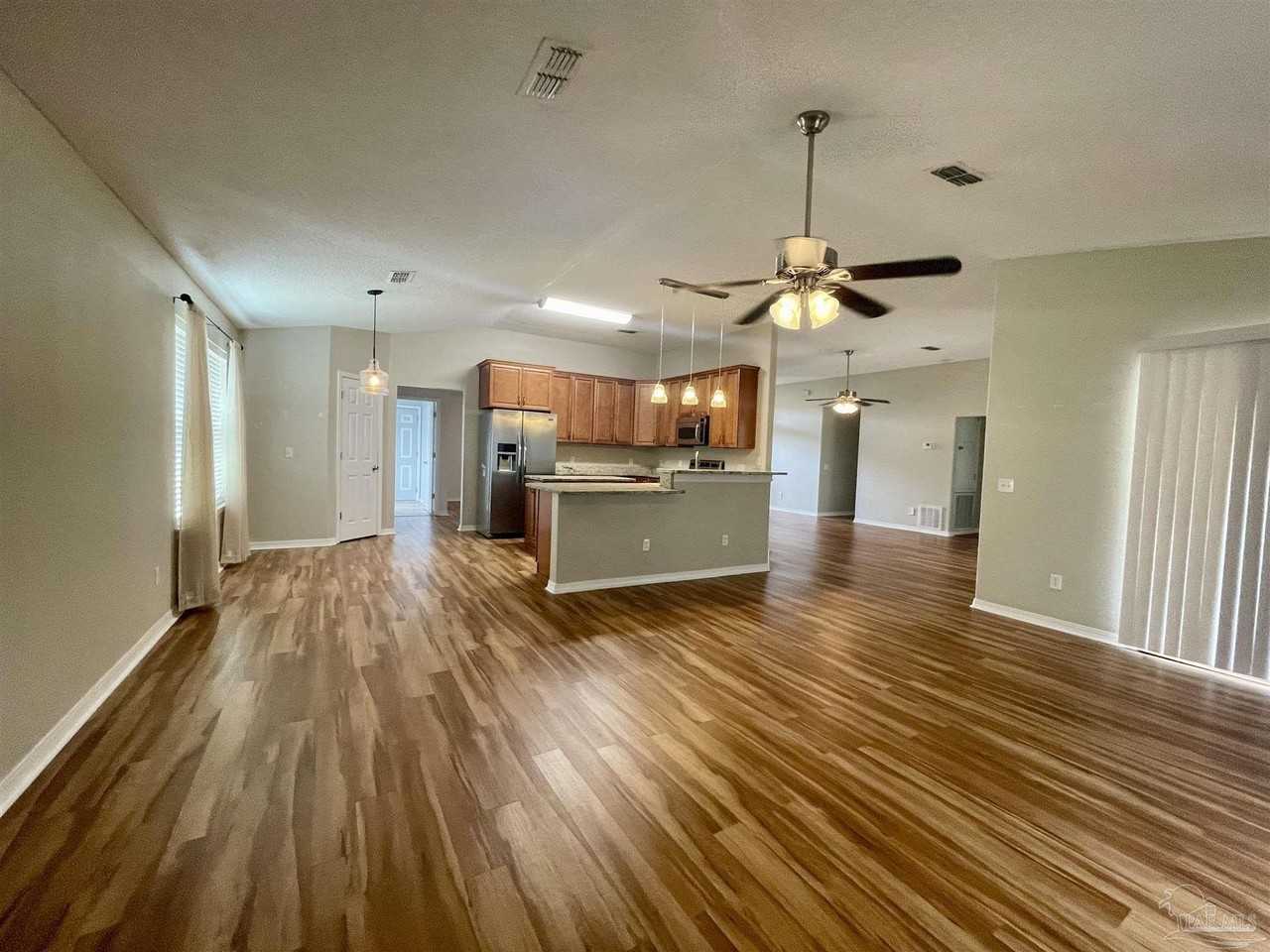 7747 Fenwick St - Photo 5 of 30