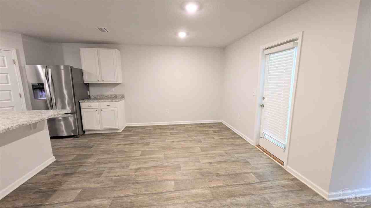 10557 Queens Gate Cir - Photo 3 of 29