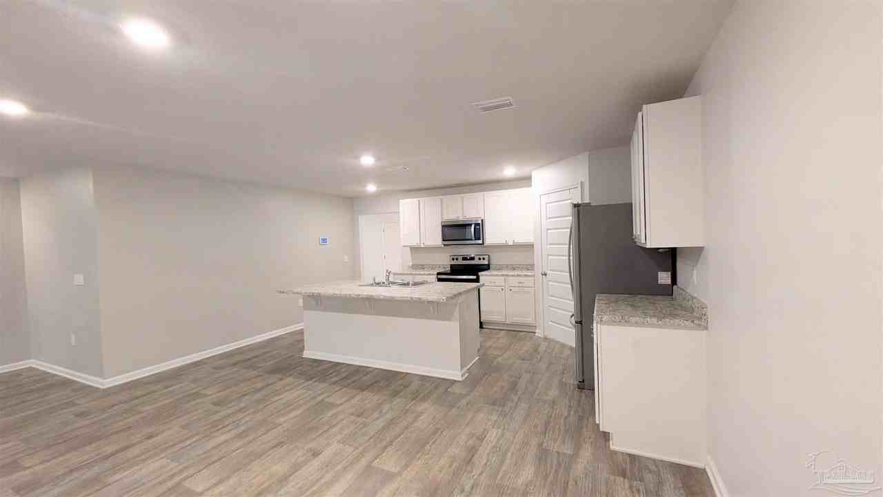 10557 Queens Gate Cir - Photo 4 of 29