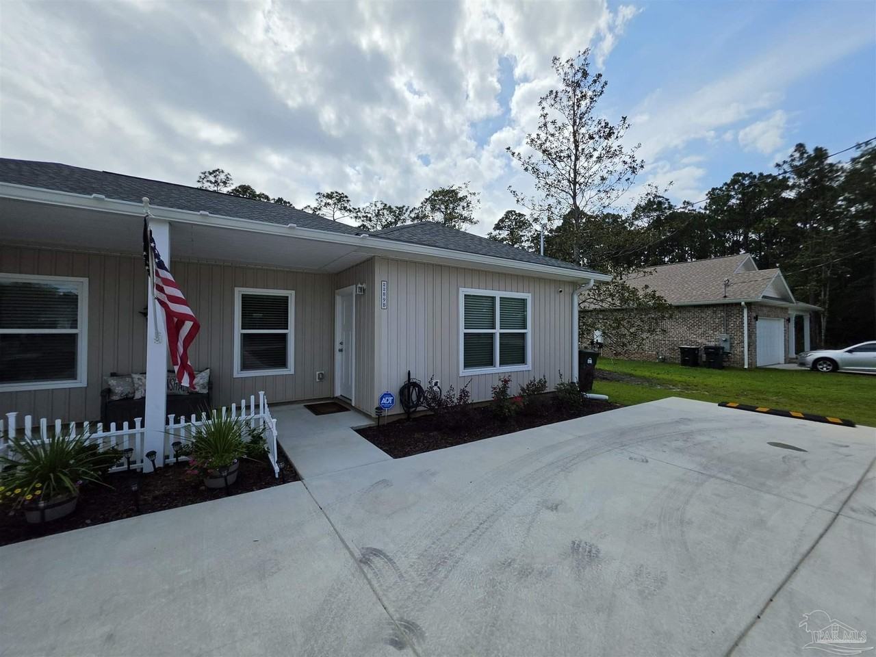 2289 Dog Track Rd #B - Photo 2 of 18