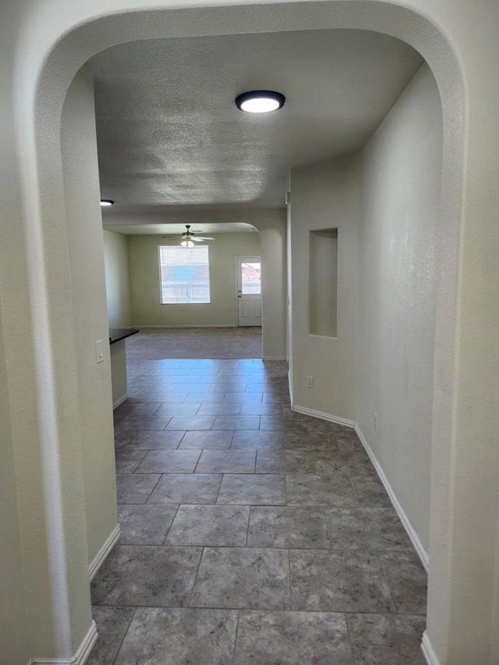 6406 Hall Of Fame Blvd - Photo 2 of 45
