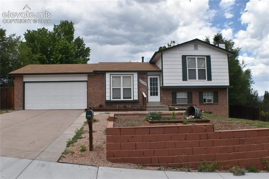 6520 Flintridge Dr - Photo 3 of 25