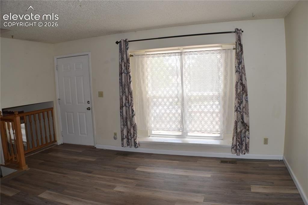 6520 Flintridge Dr - Photo 4 of 25