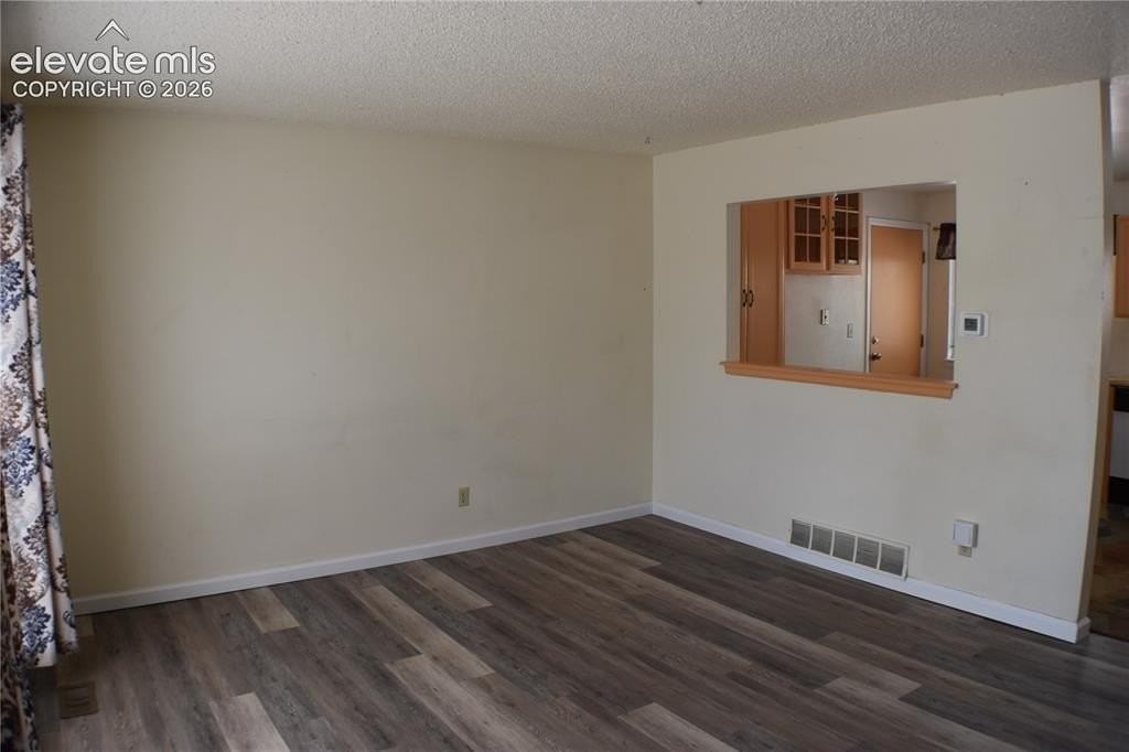 6520 Flintridge Dr - Photo 6 of 25