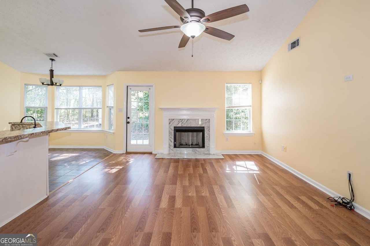 118 Jimmy Reynolds Dr - Photo 3 of 27