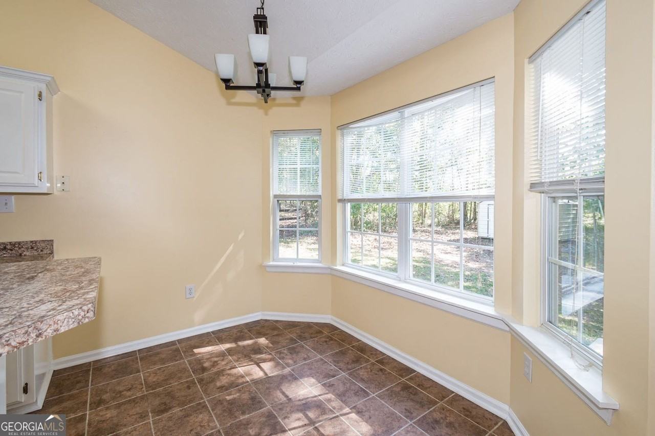 118 Jimmy Reynolds Dr - Photo 7 of 27